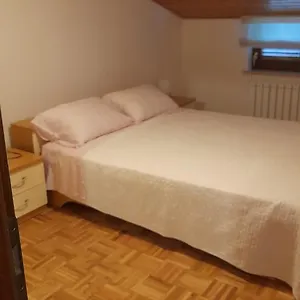  Apartman Maras